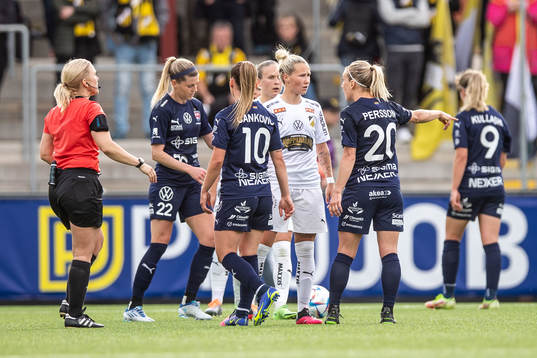 Häckens Marika Bergman Lundin och Rosengårds Mia Persson