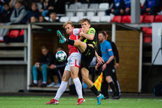Sander Marthinussen of Kongsvinger and David Møller Wolfe