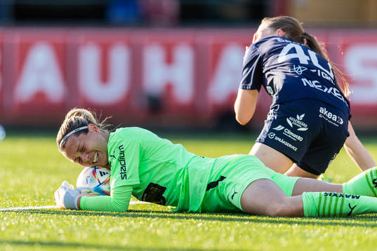 Häckens målvakt Jennifer Falk
