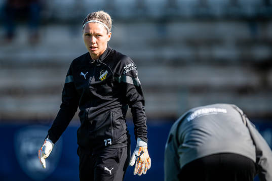 Häckens målvakt Jennifer Falk