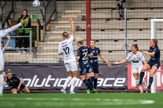 Häckens Johanna Ryttning Kaneryd reagerar mot ett domslut