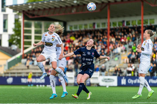 Häckens Elin Rubensson och Rosengårds Bea Sprung