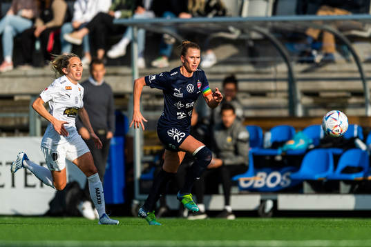 Häckens Elin Rubensson och Rosengårds Emma Berglund
