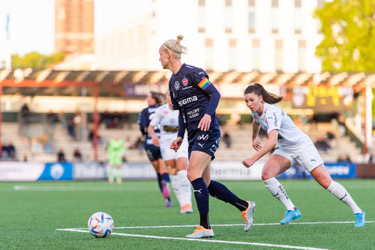 Rosengårds Caroline Seger och Häckens Pauline Hammarlund