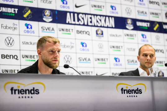 s John Guidetti och sportchef Henrik Jurelius