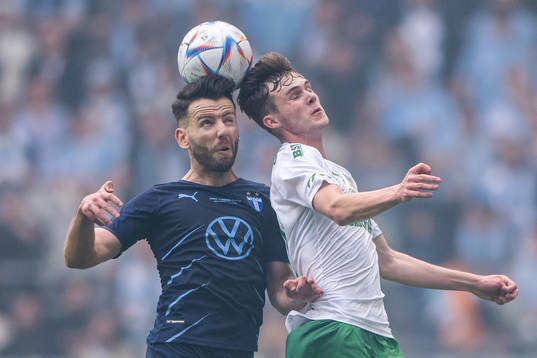 Malmö FFs Erdal Rakip och Hammarbys Williot Swedberg