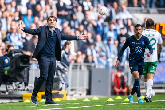 Malmö FFs tränare Milos Milojevic reagerar