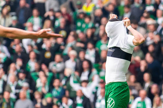 Hammarbys Astrit Selmani deppar