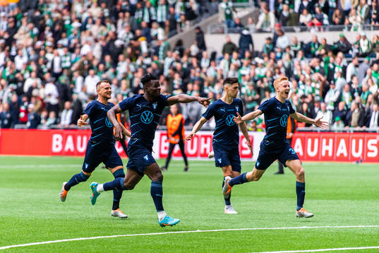 Malmö FFs Eric Larsson,Malik Abubakari och Hugo Larsson