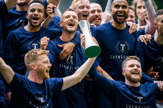 Malmö FFs Anders Christiansen och Lasse Nielsen jublar med