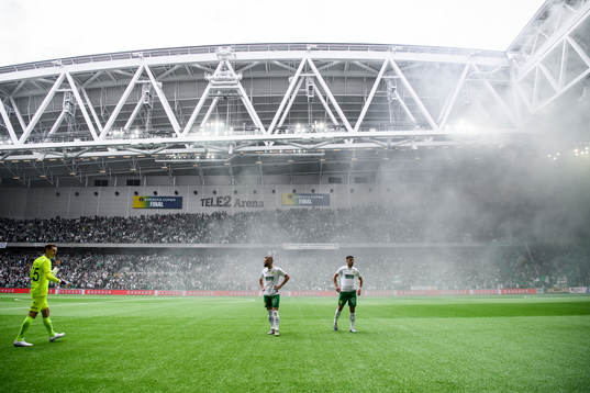 Hammarbys målvakt Davor Blazevic, Mads Fenger Nielsen och