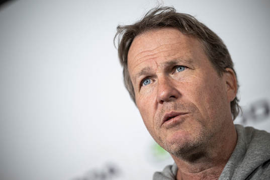 Head coach Johan Garpenlöv of Sweden at a practice session