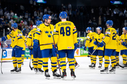 Henrik Tömmernes of Sweden looks dejected