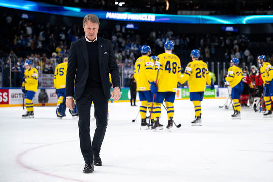 hHead coach Johan Garpenlöv of Sweden