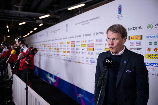 Head coach Johan Garpenlöv of Sweden