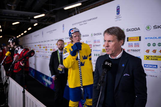 Head coach Johan Garpenlöv of Sweden