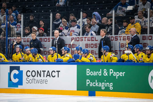 Physio Markus Hast, assistant coach Marcus Ragnarsson, head