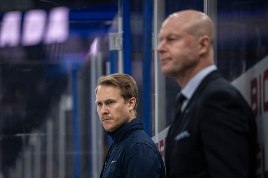 Physio Markus Hast of Sweden