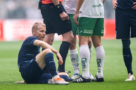 Malmö FFs Oscar Lewicki skadad