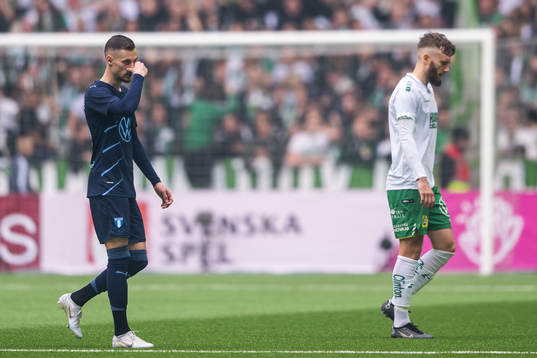 Malmö FFs Veljko Birmancevic och Hammarbys Simon Sandberg