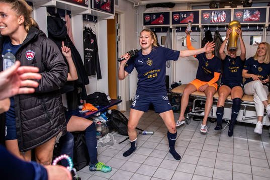 Rosengårds Charlotte Grant jublar
