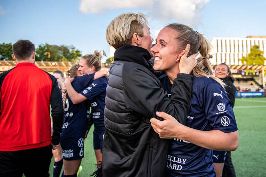 Rosengårds sportchef Therese Sjögran och Gudrun