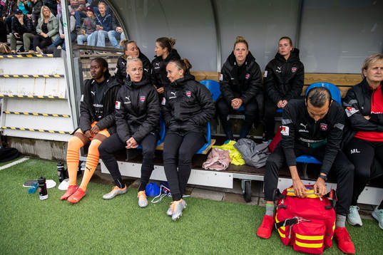 Rosengårds Caroline Seger på bänken