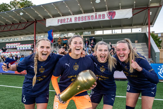 Rosengårds Ria Noora Minerva Öling, målvakt Teagan