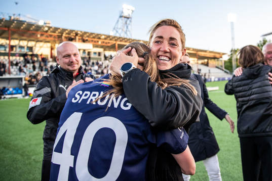 Rosengårds sportchef Therese Sjögran jublar