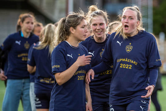 Rosengårds Stefanie Sanders jublar