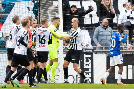 Landskronas målvakt Amr Kaddoura och Viktor Wihlstrand