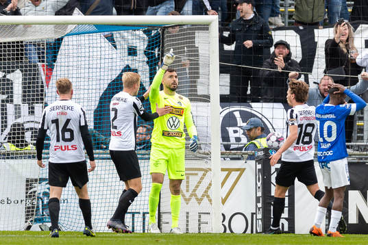 Landskronas målvakt Amr Kaddoura jublar