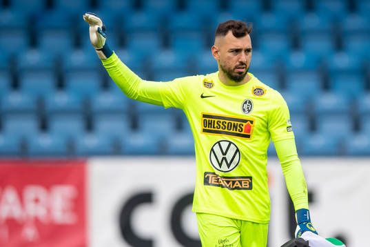 Landskronas målvakt Amr Kaddoura deppar