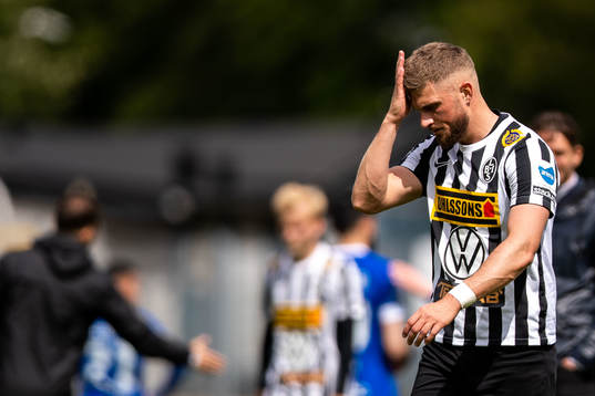 Landskronas Erik Pärsson deppar