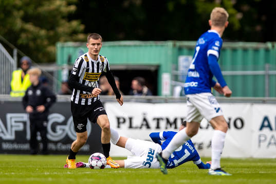 Landskronas Robin Dzabic och Trelleborgs Simon Amin