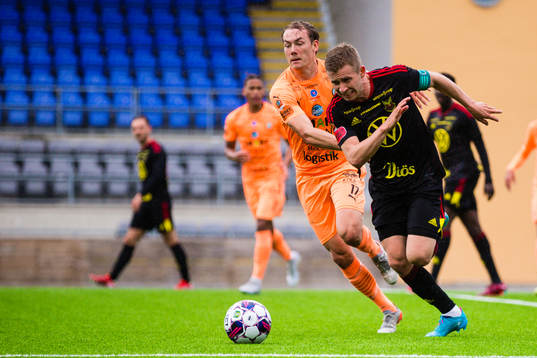 AFC Eskilstunas Anton Ekeroth och Östersunds Ludvig