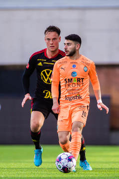 Östersunds Cesar Weilid och AFC Eskilstunas André Alsanati