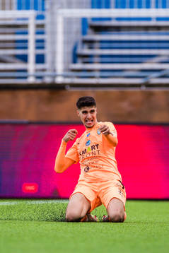AFC Eskilstunas Adam Jemal jublar
