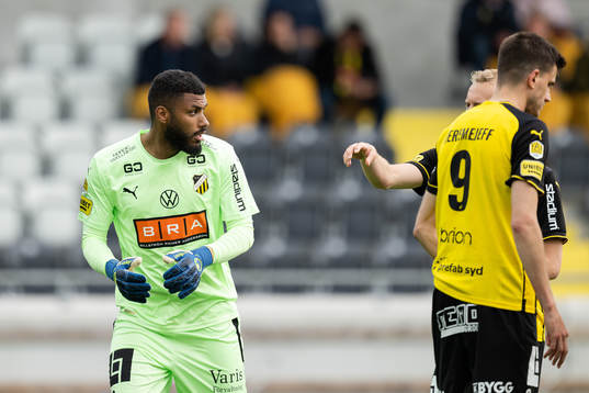 Häckens målvakt Jonathan Ursin Rasheed