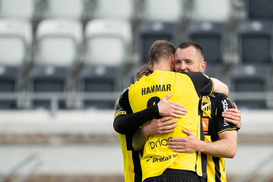 Häckens Even Hovland jublar