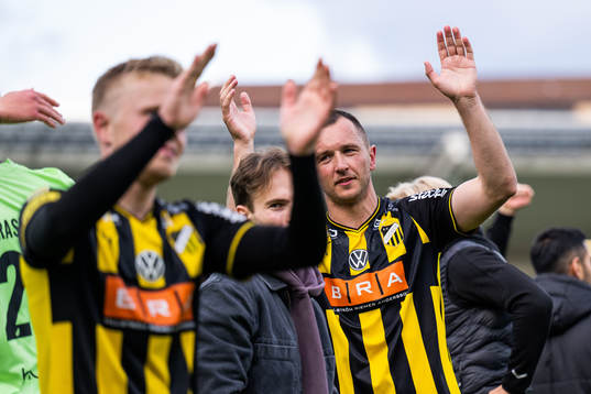 Häckens Even Hovland jublar