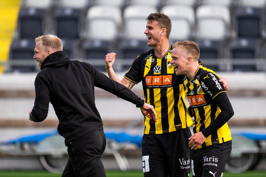 Häckens målvakt Peter Abrahamsson, Johan Hammar och Tomas