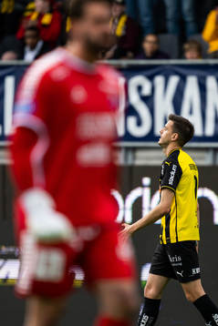 Häckens Alexander Jeremejeff jublar