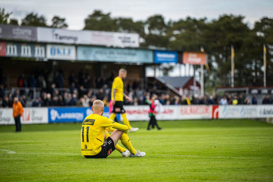 Mjällbys Adam Ståhl  deppar