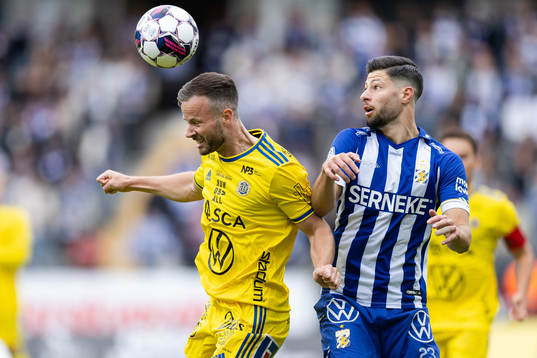 Sundsvalls Robert Lundström och IFK Göteborgs Kevin Yakob