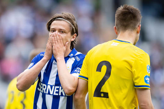 IFK Göteborgs Simon Thern deppar