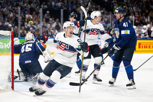 Ben Meyers of USA celebrates the 2-2 goal