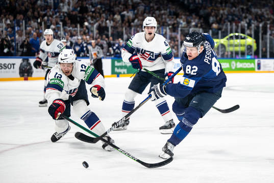 Matthew Boldy of USA and Harri Pesonen of Finland