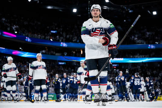 Andrew Peeke of USA looks dejected