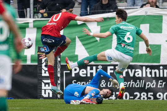 Östers Jesper Jonasson Westermark gör 1-0 bakom